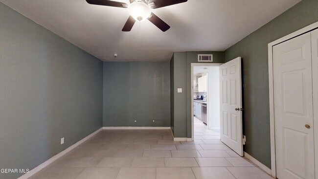 Building Photo - 10308 Windsor Dr
