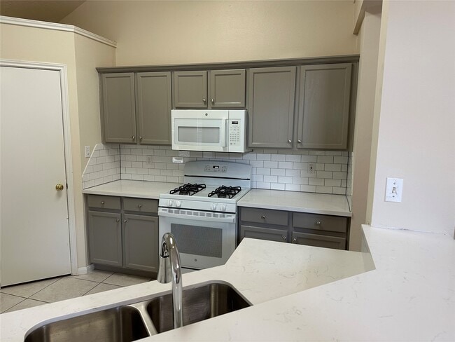 Building Photo - 17234 Rancho Verde Way