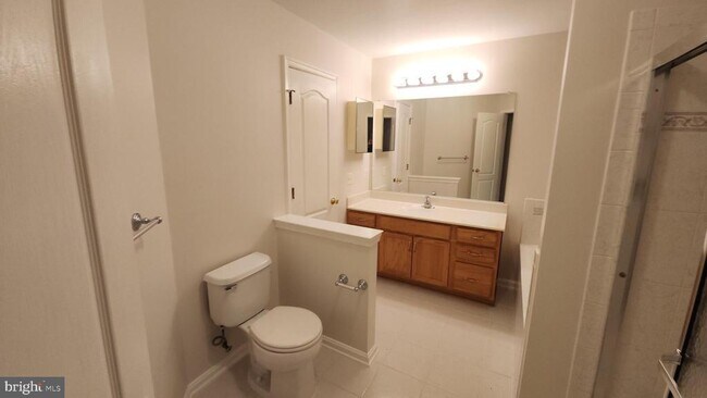 Building Photo - 103 Swallow Pointe Court