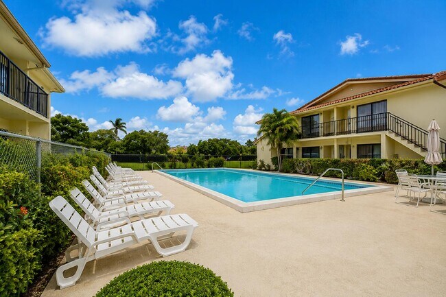 Building Photo - 11000 Royal Palm Blvd