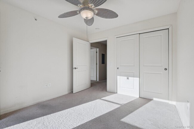 Building Photo - 37 Weatherby Ln