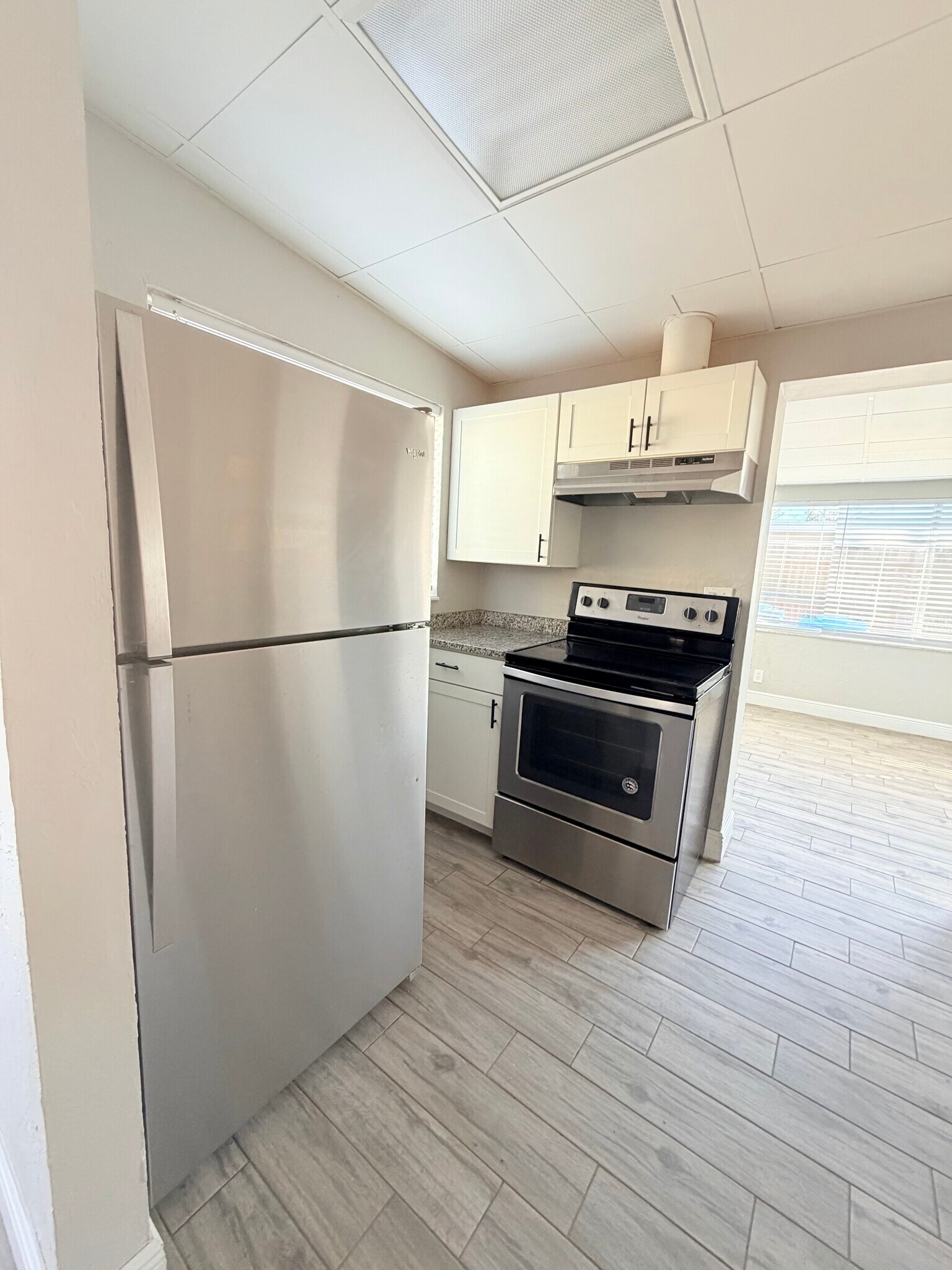 Building Photo - 1063 Lillian St