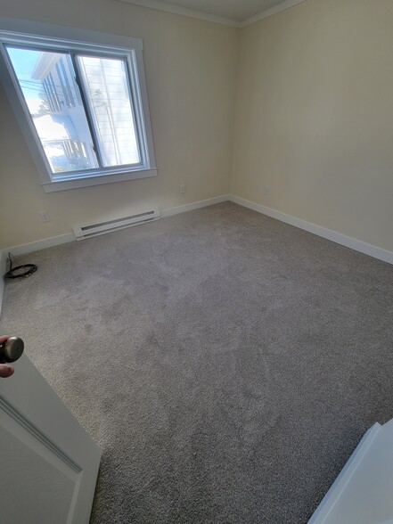 Building Photo - 706 Avenue K