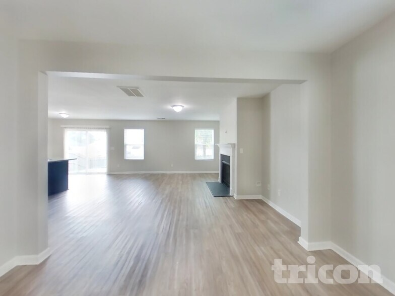 Building Photo - 501 Eastfair Dr