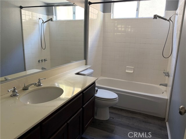 Building Photo - 744 La Cumbre St