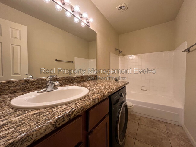 Building Photo - 7110 E Continental Dr