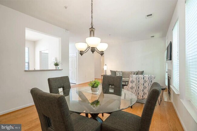 Building Photo - 1300 Windleaf Dr