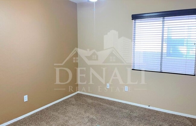 Building Photo - 2862 E Bagdad Rd