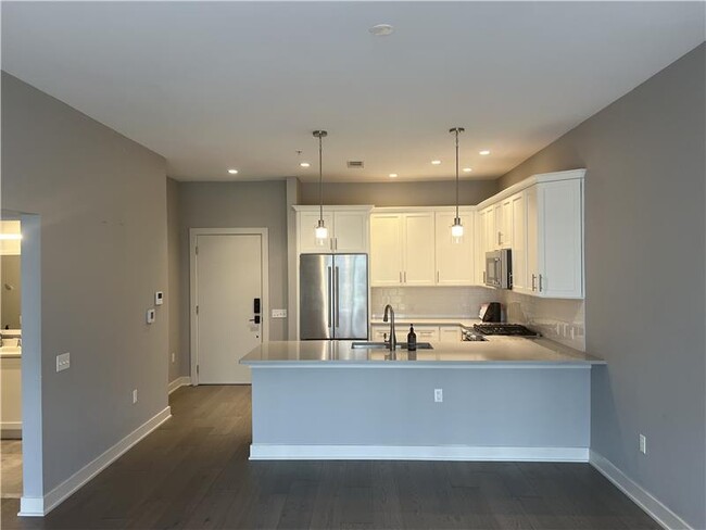 Building Photo - 575 S Goddard Blvd