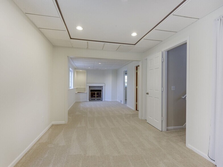 Building Photo - 17505 Rustic Hills Dr
