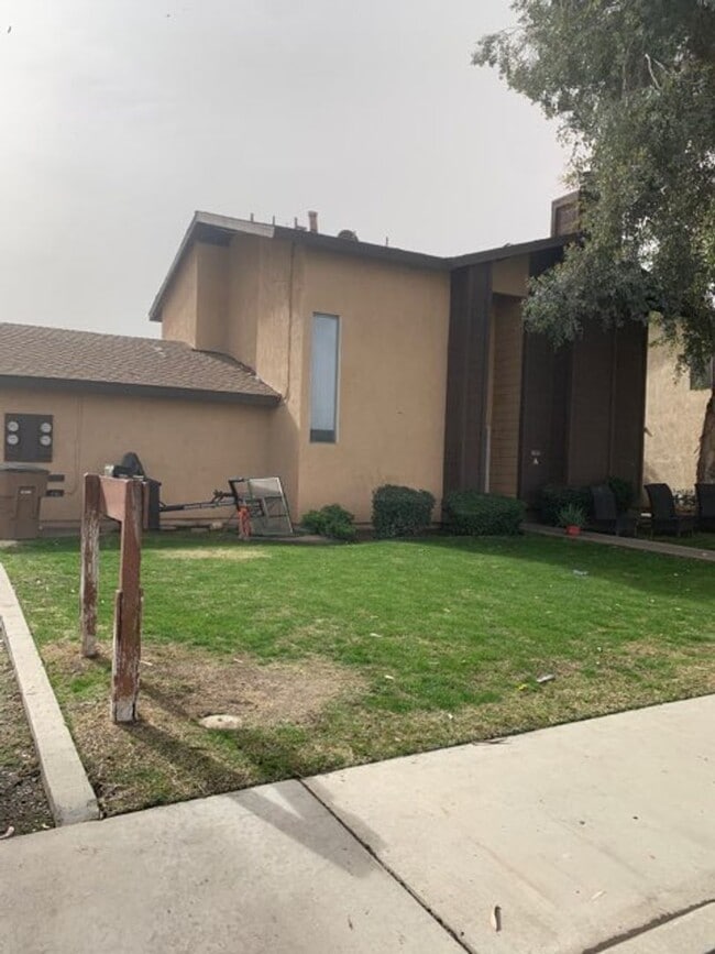 Building Photo - 4701 Country Pl Ln