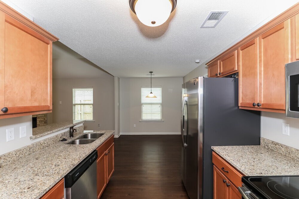 Building Photo - 9450 Darren Cir S