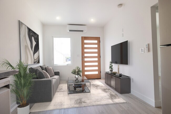 Building Photo - 255