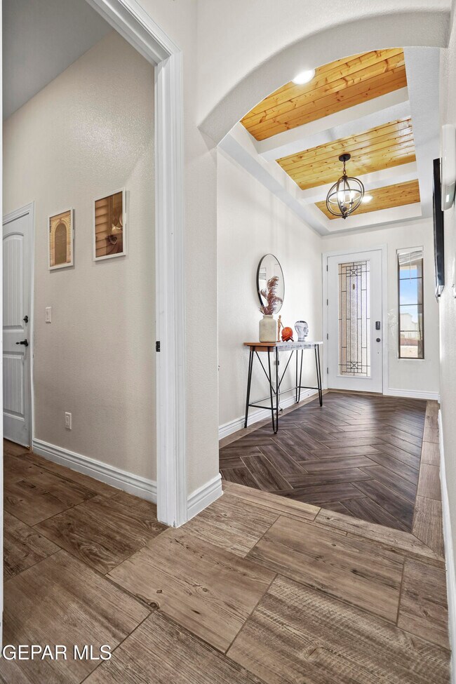 Building Photo - 12911 Aberdare Dr