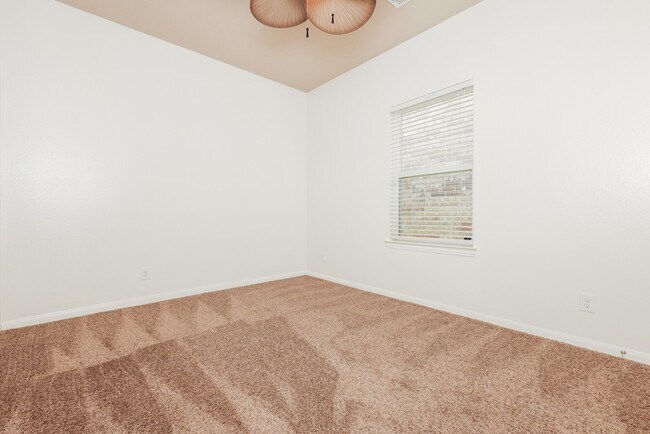 Building Photo - 8114 Malago Point Dr