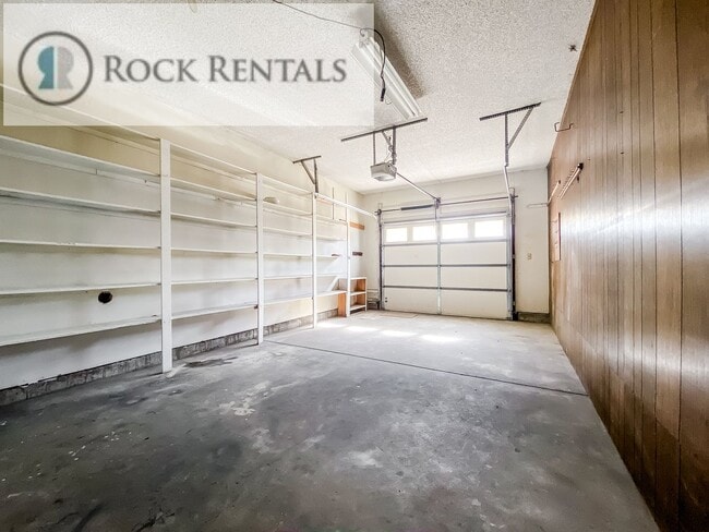 Building Photo - 506 W 36th Ave