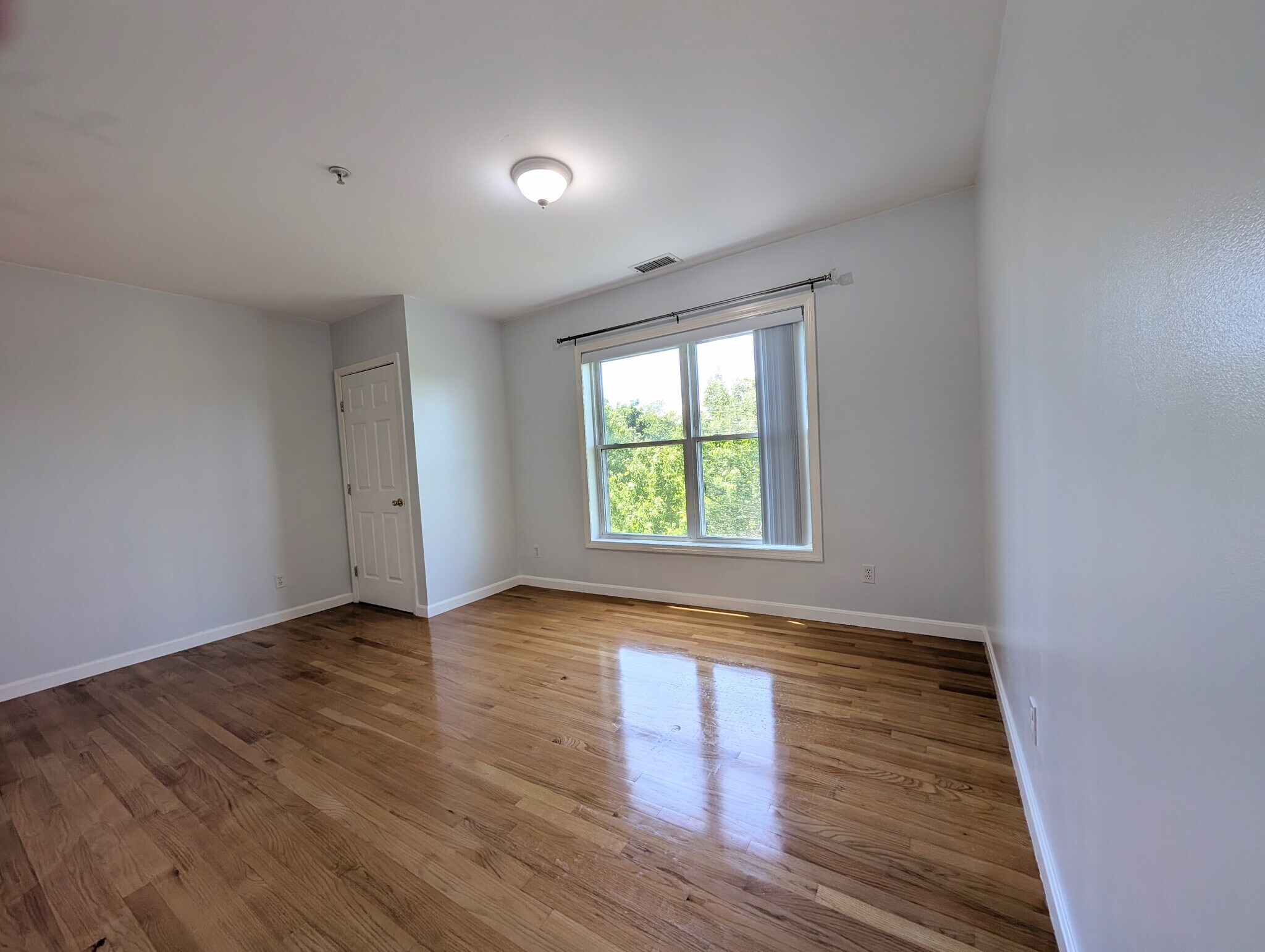 Building Photo - 84 Aborn St