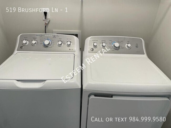 Building Photo - 519 Brushford Ln