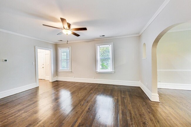 Building Photo - 180 Prairie Ave