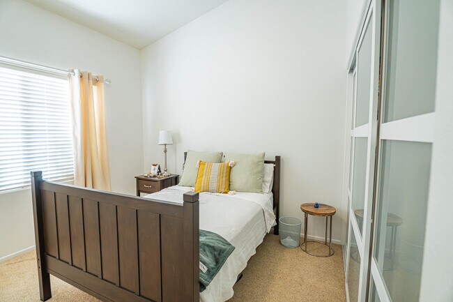 Building Photo - 79120 Canterra Dr