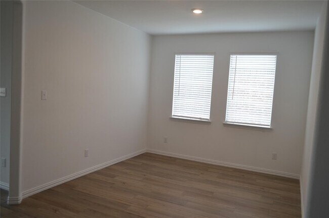 Building Photo - 7924 Lindheimer Ln