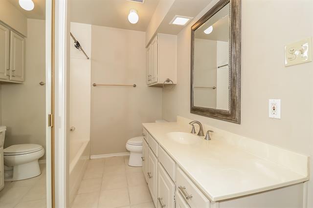 Building Photo - 6308 Winton St