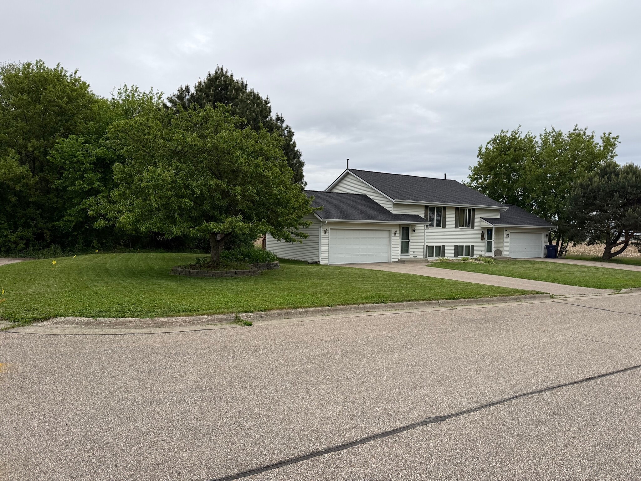 Building Photo - 3414 Coventry Dr