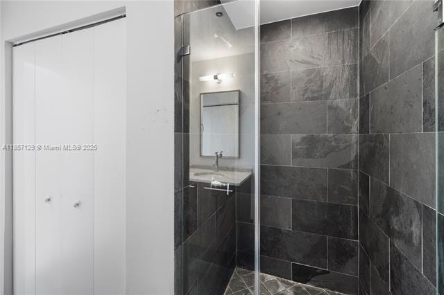 Building Photo - 900 Biscayne Blvd