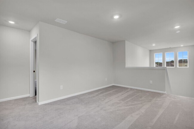 Building Photo - ***MOVE-IN SPECIAL*** $500 OFF OF YOUR FIR...