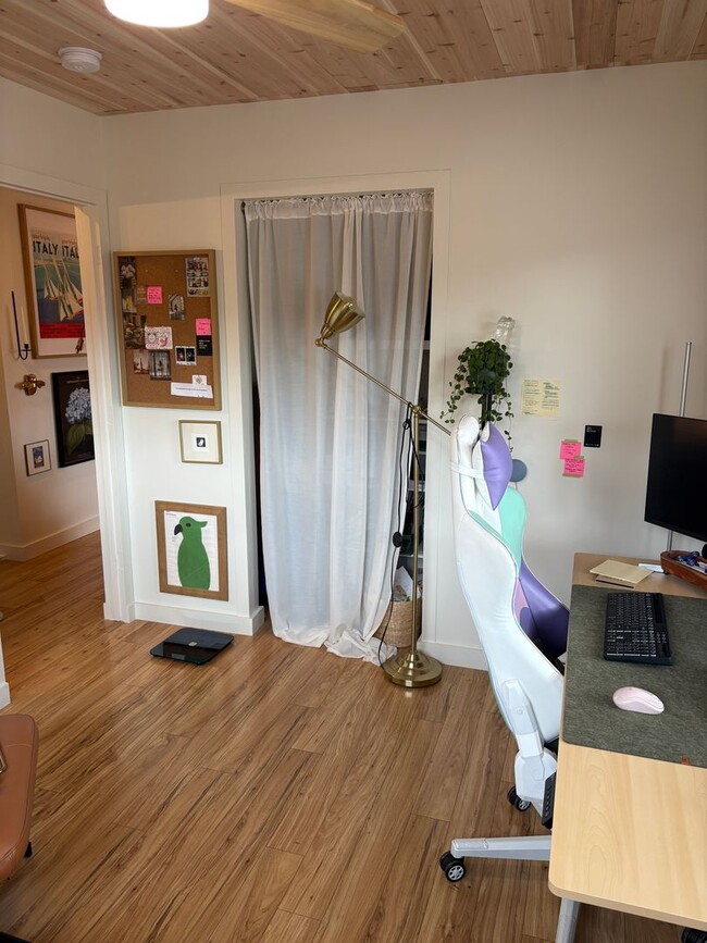 Building Photo - 1-Year Long-Term Rental