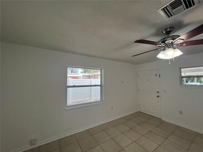 Building Photo - 2220 Amherst Ave