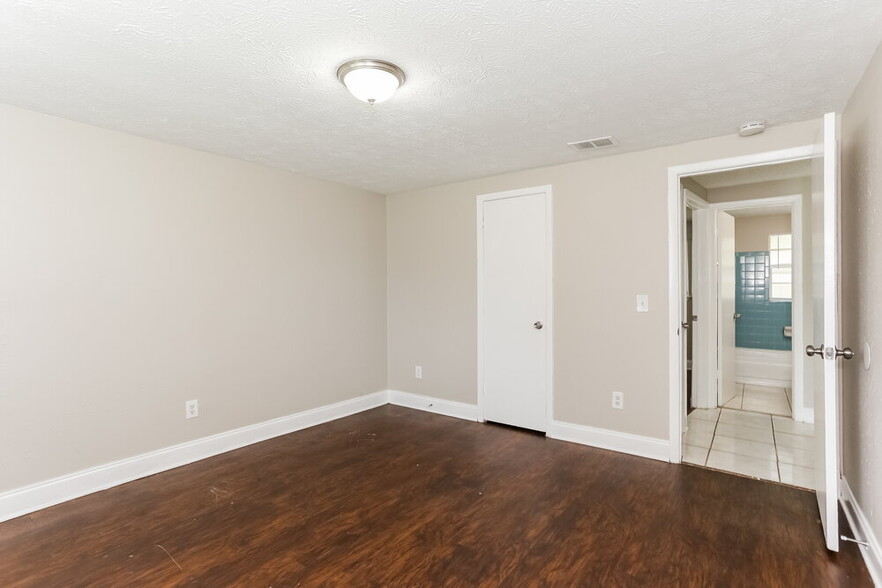 Building Photo - 11075 Bluehill Dr