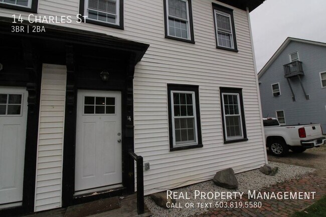 Building Photo - Spacious Large 3-BD apartment located in t...