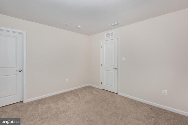 Building Photo - 112 Sherman Wy