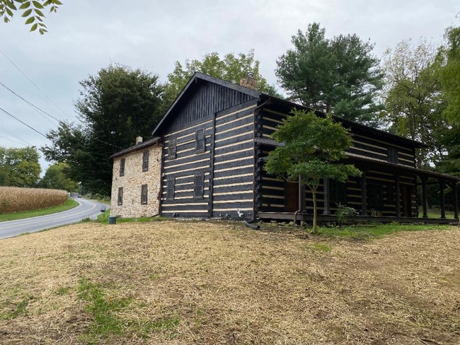Primary Photo - 5696 Strasburg Rd