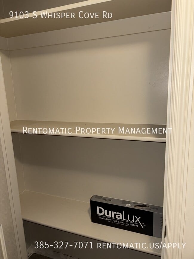 Building Photo - 9103 Whisper Cove Rd