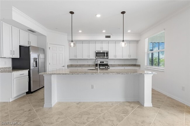 Building Photo - 15975 Grassland Ln