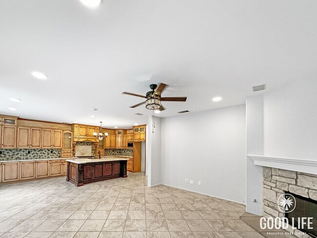 Building Photo - Irvine Stunner! 4BR Beauty with Private Yard & 2-Car Garage