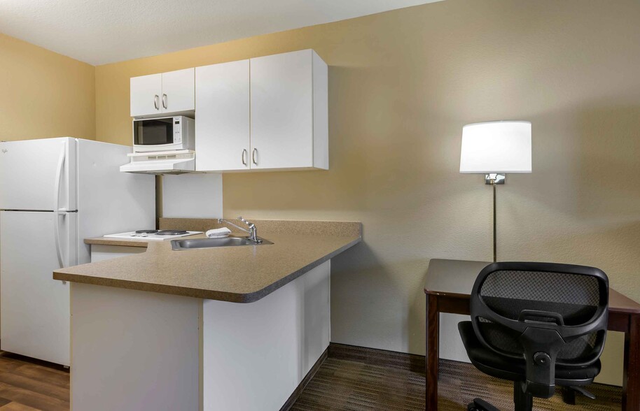 Building Photo - Furnished Studio-Phoenix - Mesa