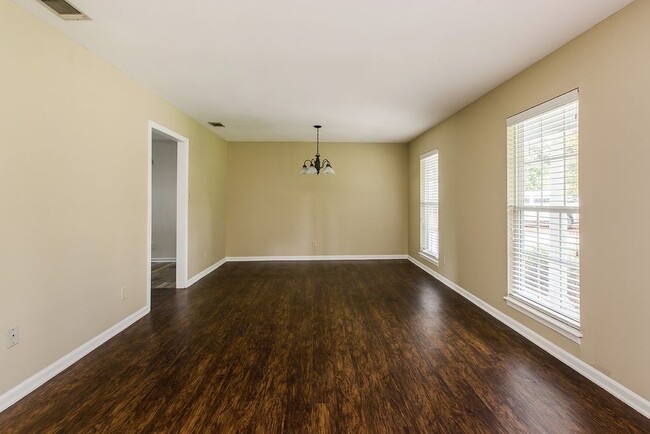 Building Photo - 213 Cherokee Trail