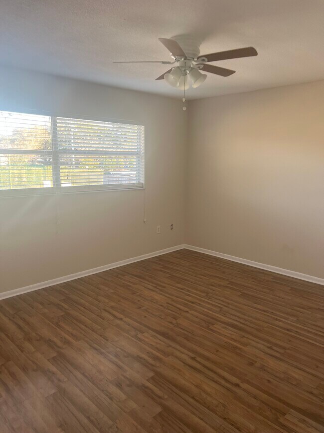 Building Photo - 2770 Curry Ford Rd