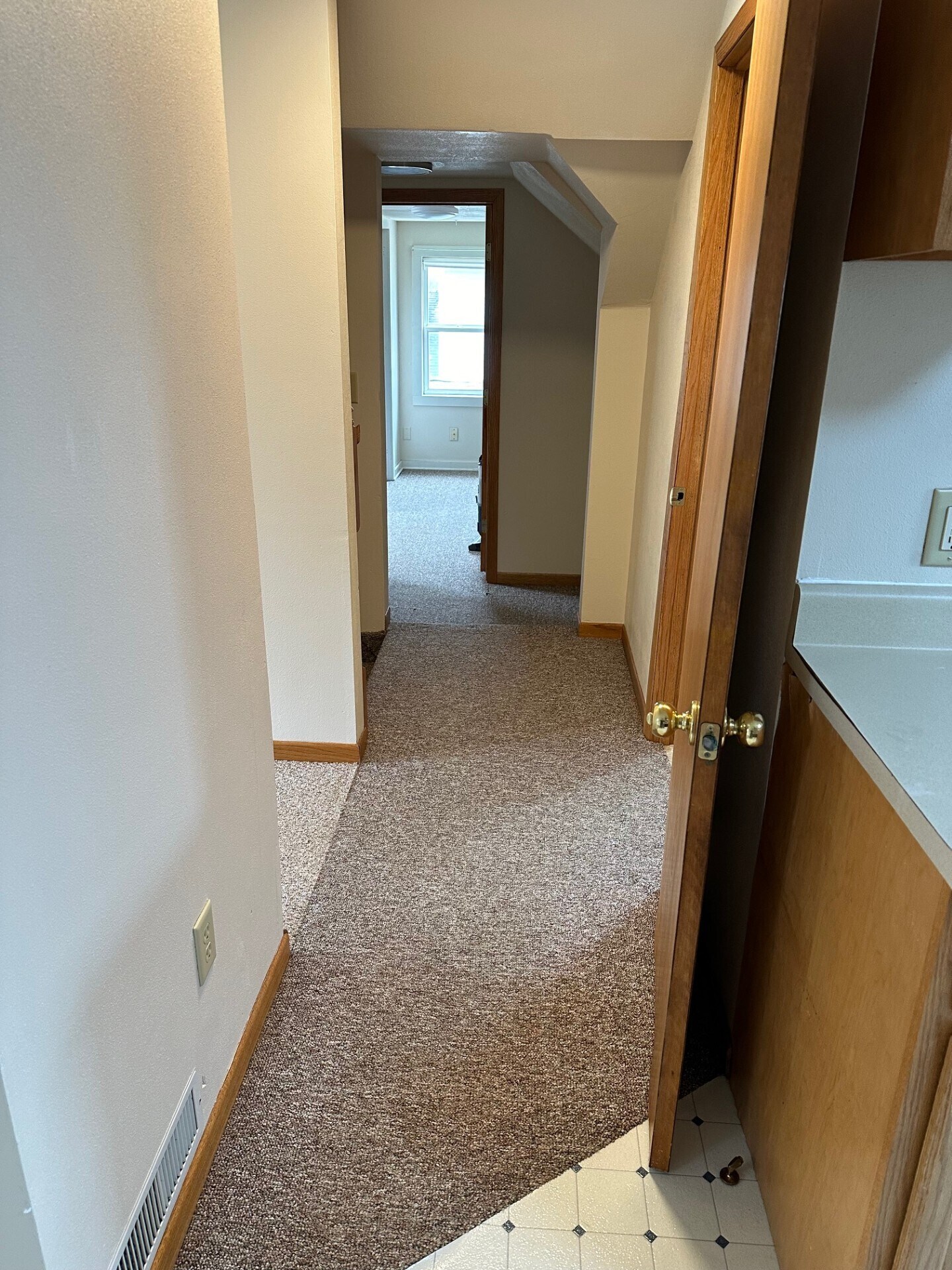 Hallway - 924A W Blodgett St