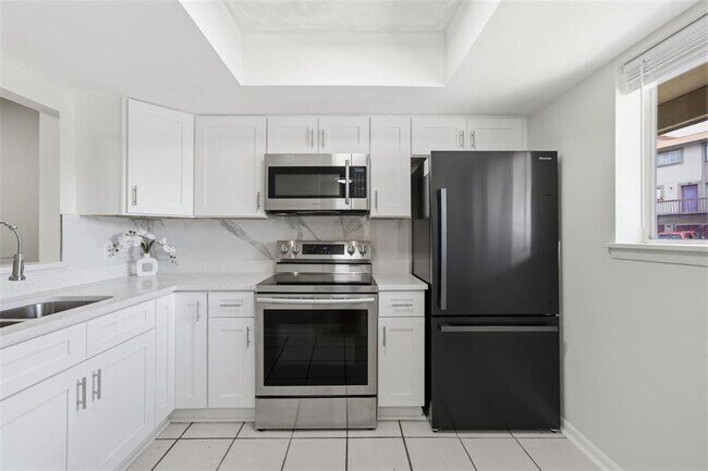 Building Photo - 6314 Newtown Cir