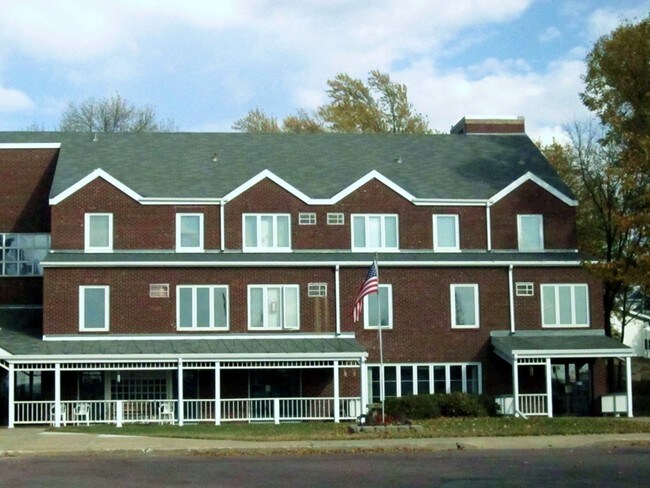 Primary Photo - Hillside Manor