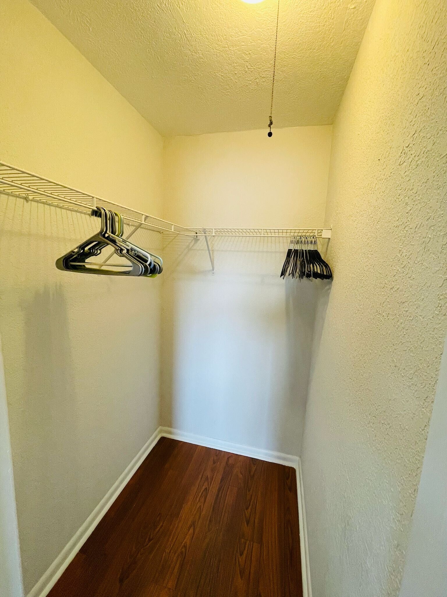 Building Photo - 4613 Bayshore Dr