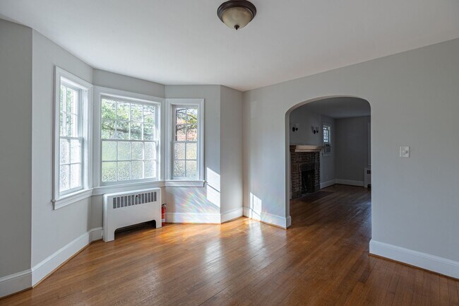 Building Photo - Completely Updated Charming Cape Cod