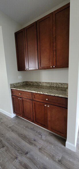 Building Photo - 12824 Meadow Ln