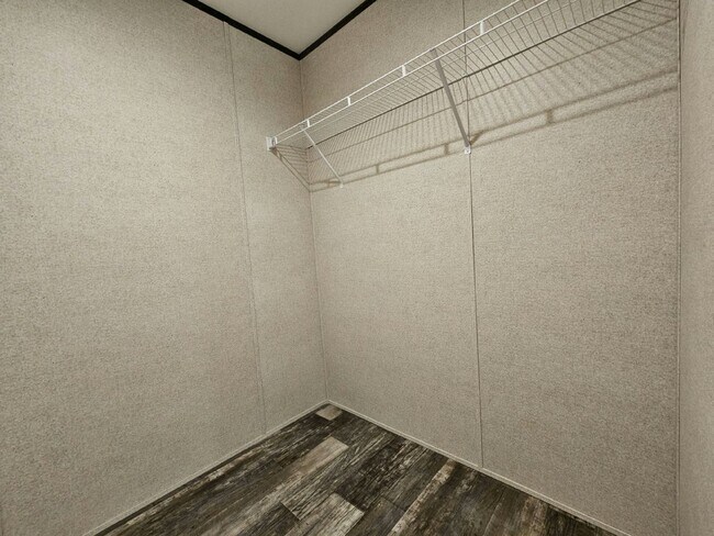 Building Photo - 1030 Myakka Dr