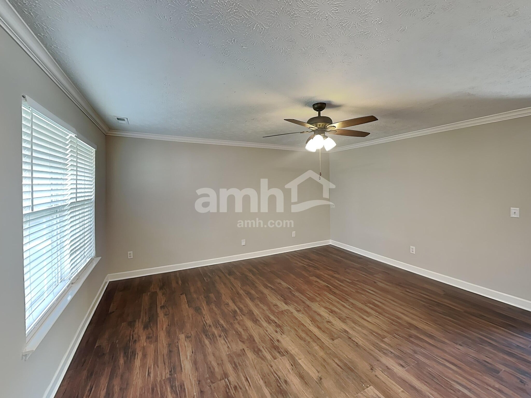 Building Photo - 102 Baker Springs Ln