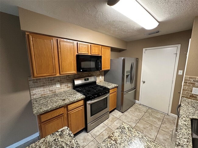 Building Photo - 12110 Bowsman Dr